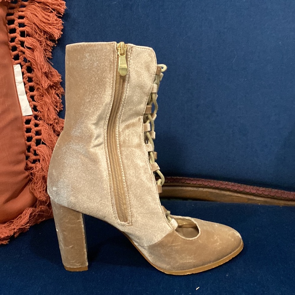Size 8 Velvet/Velour light pink lace up heels